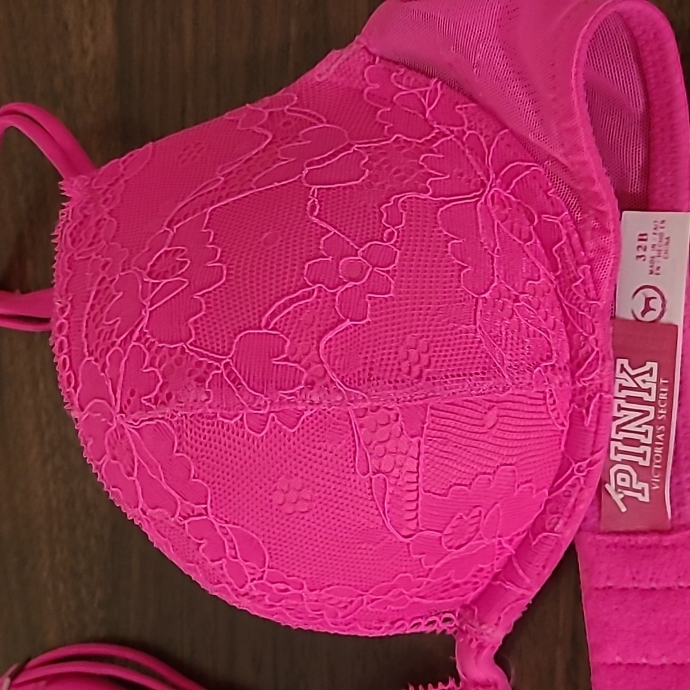 VS bra - Picture 2 of 2